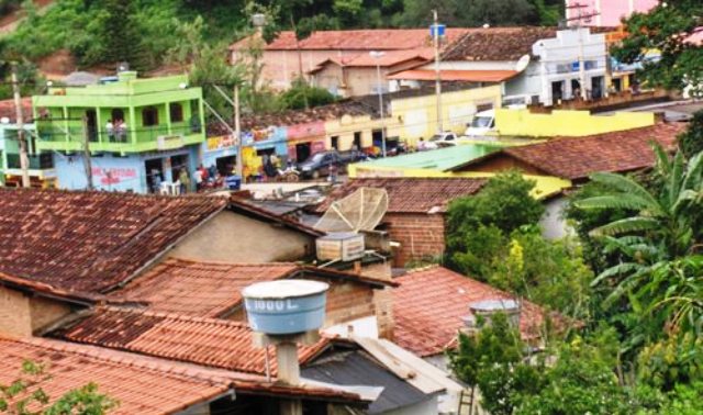 Mãe vende filha recém nascida por R$ 2.000 e é presa