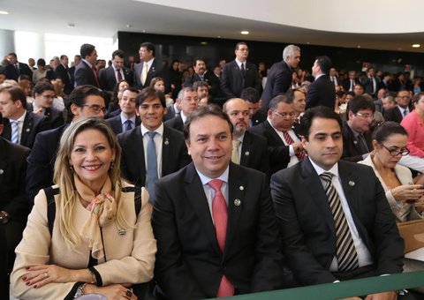 OAB comemora sanção do Simples Nacional com a inclusão de advogados