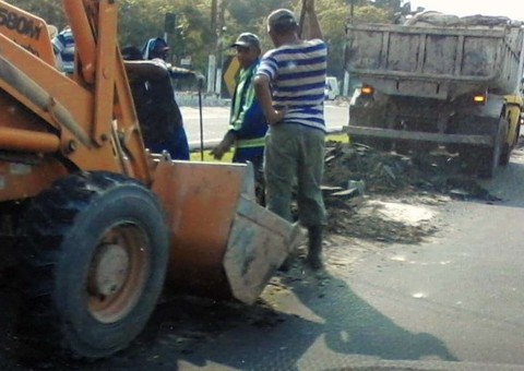 Fluxo de trânsito é reduzido com obras
