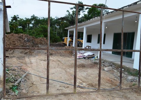 Embargada  obra irregular no Corredor Ecológico do Mindu