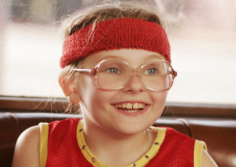 A Pequena Miss Sunshine cresceu e vai lançar CD; veja como ela está