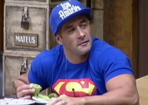 Marcos Oliver diz que já fez strip para Adriane Galisteu