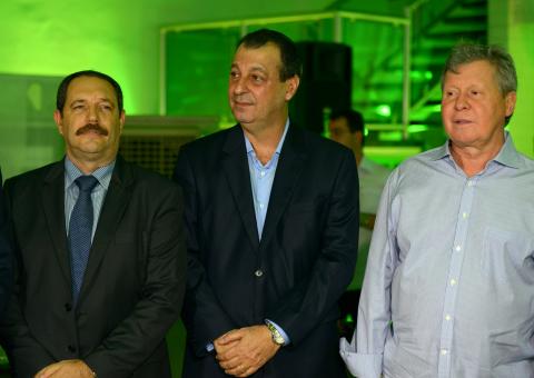 Omar anuncia investimento de R$ 300 milhões em novos aeroportos