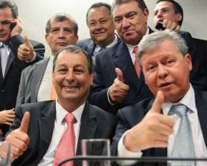 Omar consolida aliança com Artur e Braga fica isolado