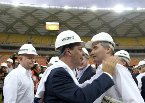 TCE  aprova contas do ex-governador Omar Aziz  