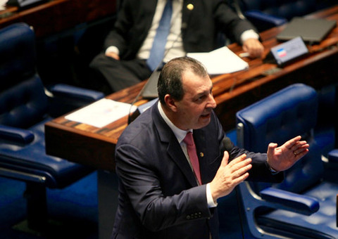 Omar Aziz vota pelo fim das coligações em eleições proporcionais