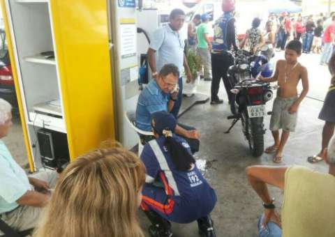 Ônibus quebra eixo na Cachoeirinha e 11 saem feridos