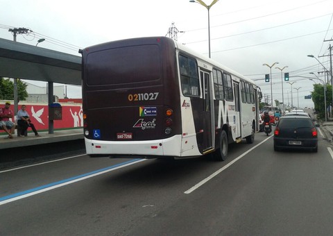 Ônibus é flagrado descumprindo ordem da Prefeitura