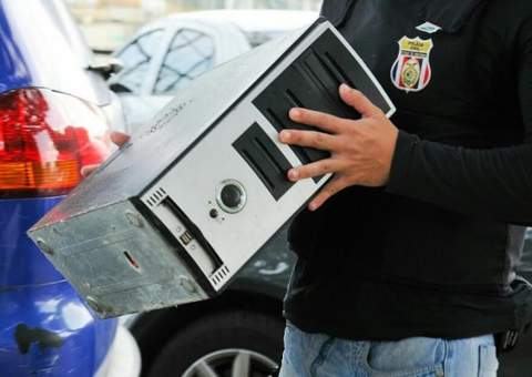 Ação da polícia em defesa do adolescente resulta em prisão