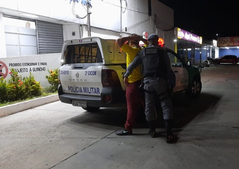 Quatro são detidos e 10 veículos apreendidos no toque de recolher em Manaus