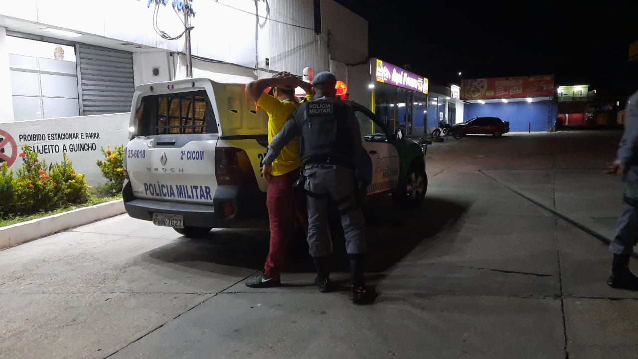 Quatro são detidos e 10 veículos apreendidos no toque de recolher em Manaus