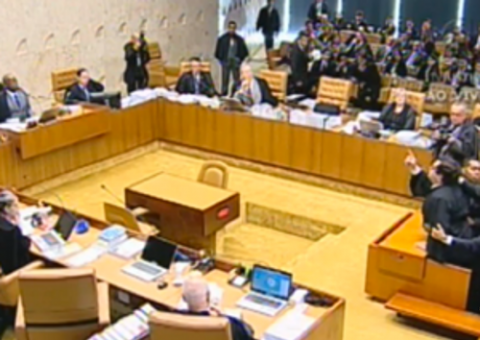 Advogados criticam Barbosa por ter expulsado defensor de Genoino