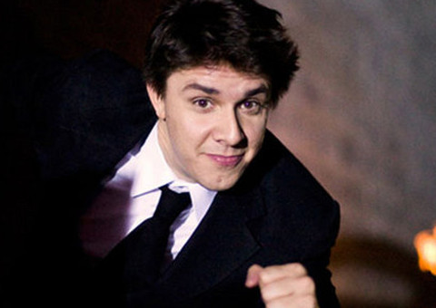 “Acho que vou injetar hidrogel na perna, ficar mal e aparecer nos sites de fofoca”, dispara Oscar Filho 