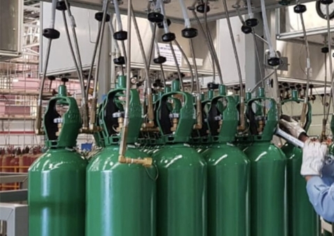 Covid: Decisão manda empresa ampliar produção de oxigênio em Manaus