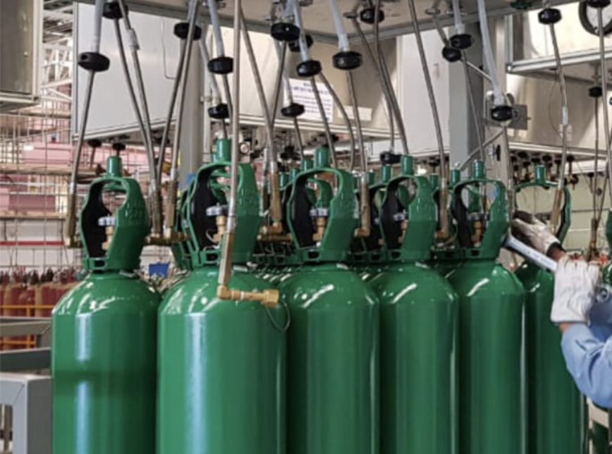 Covid: Decisão manda empresa ampliar produção de oxigênio em Manaus