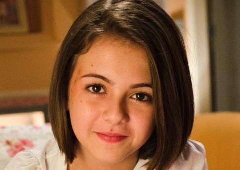 Paulinha descobre que não é filha de Bruno e rejeita Paloma