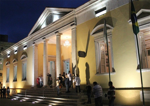 Paço Municipal resgata a história com mobiliário