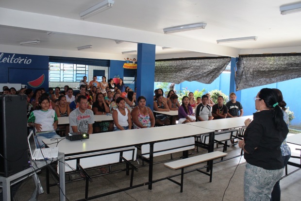 Palestra estimula participação dos pais na vida escolar dos alunos