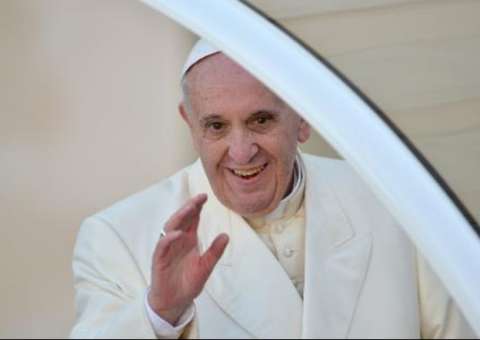 Suspense no Vaticano à espera dos primeiros cardeais de Francisco