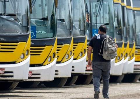 Artur Neto culpa sindicalistas por greve ilegal de ônibus