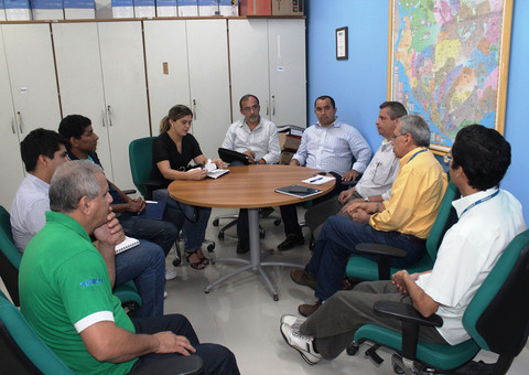 Prefeitura firma parceria para reduzir o consumo de energia nas escolas do município