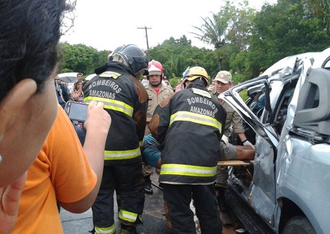 Acidente na estrada do Paricatuba deixa um morto e um ferido