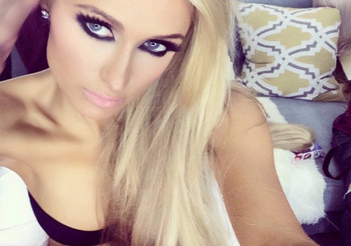  Paris Hilton sensualizando na web