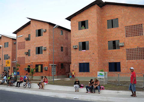 Pastor pede R$ 5 mil para arranjar casa e some com grana de 20 fiéis