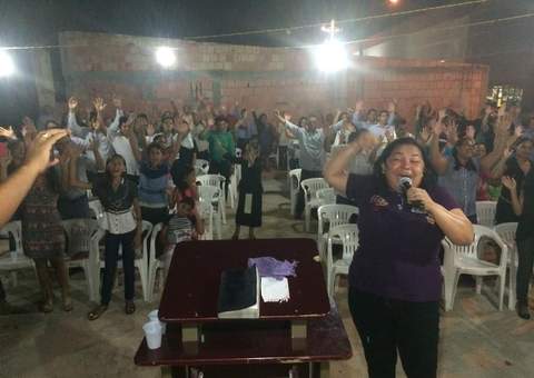 Negada prisão de pastora, que perde eleição mas  ganha vaga na Câmara de Vereadores