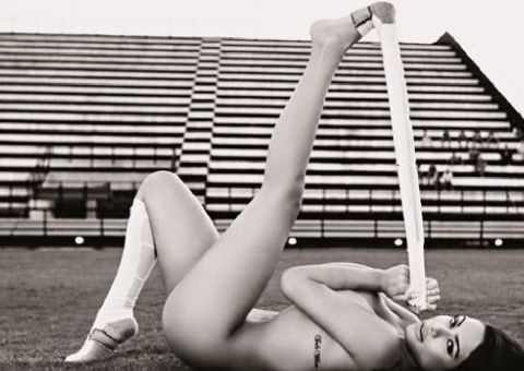  Capa de Junho da Playboy será com ex de Neymar, 'musa da Copa do Mundo'