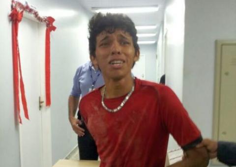 Assaltantes fazem arrastão na Compensa e um acaba preso