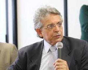 Pauderney aponta omissão da Câmara