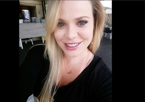 Ex-BBB Paulinha surpreende ao mostrar antes e depois de biquíni