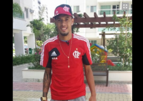 Paulinho lembra opção pelo Fla e menospreza Palmeiras