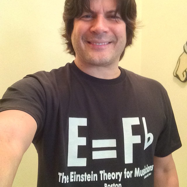 Paulo Ricardo é condenado a pagar R$ 400 mil para ex-funcionário