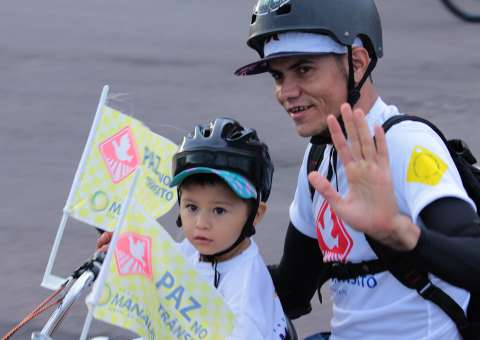  Prefeitura realiza evento para chamar a atenção sobre a importância da paz no trânsito