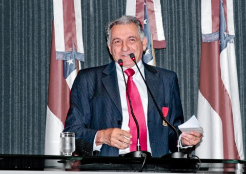  Povo de Urucará grava música em homenagem a Pedro Falabella