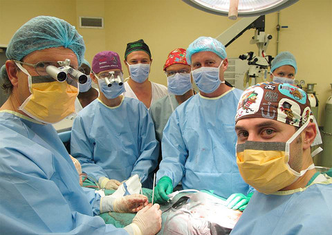 Primeiro transplante de pênis do mundo é realizado com sucesso