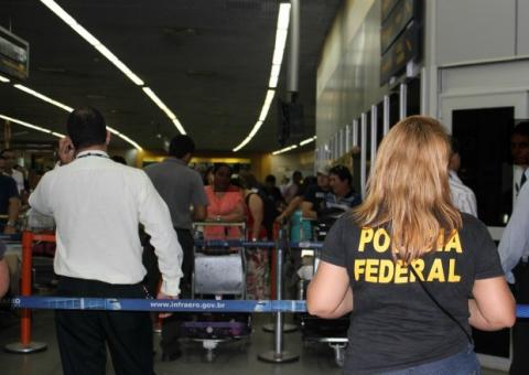 Segurança furta dez celulares no Aeroporto Eduardo Gomes