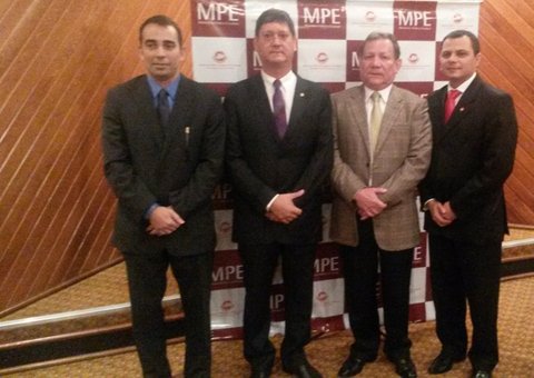 Carlos Monteiro tem mais votos para procurador