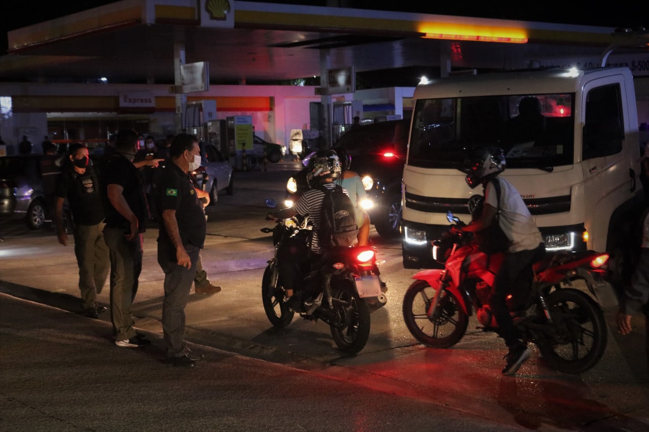 71 pessoas são detidas na oitava noite do toque de recolher em Manaus 