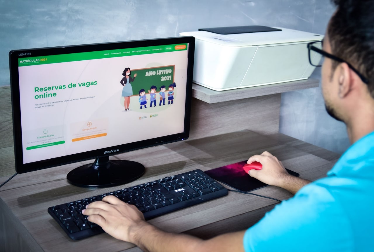 Matrículas de novos alunos nas redes públicas do Amazonas seguem até sexta