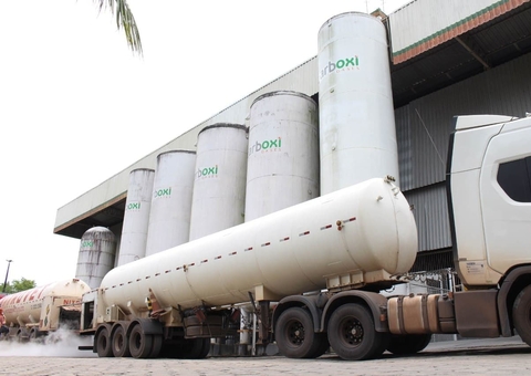 Três caminhões com cerca de 60 mil m3 de oxigênio chegam a Manaus 