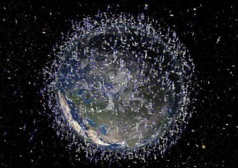 Cientistas pedem rapidez na limpeza de lixo espacial na órbita da Terra