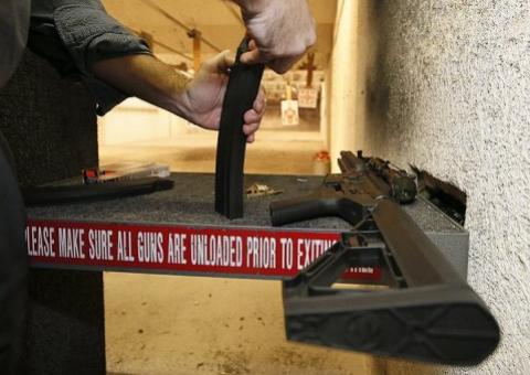 Menino americano de 5 anos mata irmã de 2 a tiros em acidente