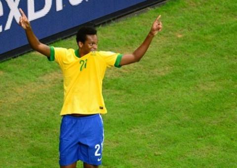   Com golaço de Neymar, Brasil estreia com vitória contundente na Copa das Confederações