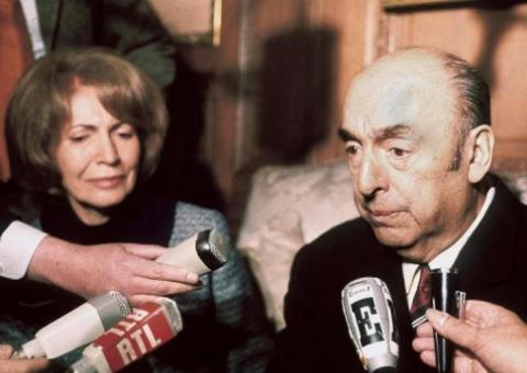  Juiz envia restos de Pablo Neruda à Espanha para determinar se ele foi envenenado
