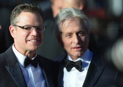  Michael Douglas e Matt Damon entregarão prêmio Emmy. Saiba mais sobre a premiação.
