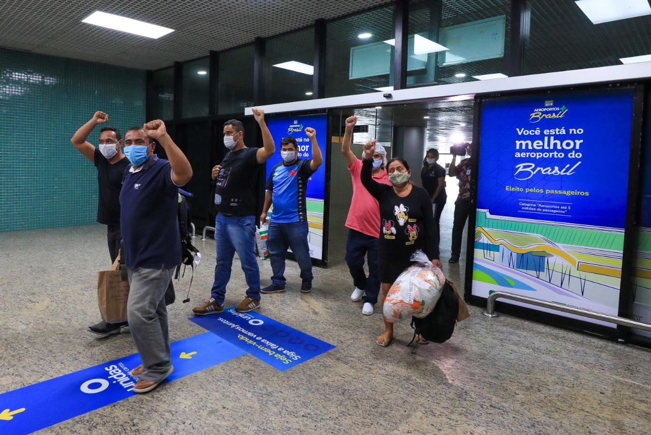 Pacientes recuperados da Covid-19 no Piauí e Pará retornam a Manaus