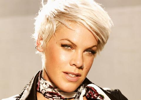 Confira o clipe Just Give Me A Reason, da Pink